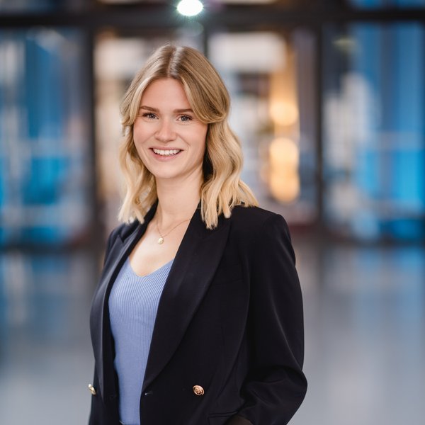 Porträt Anna Siemer, Kalkulation bei Ingenieurbüro Scholl